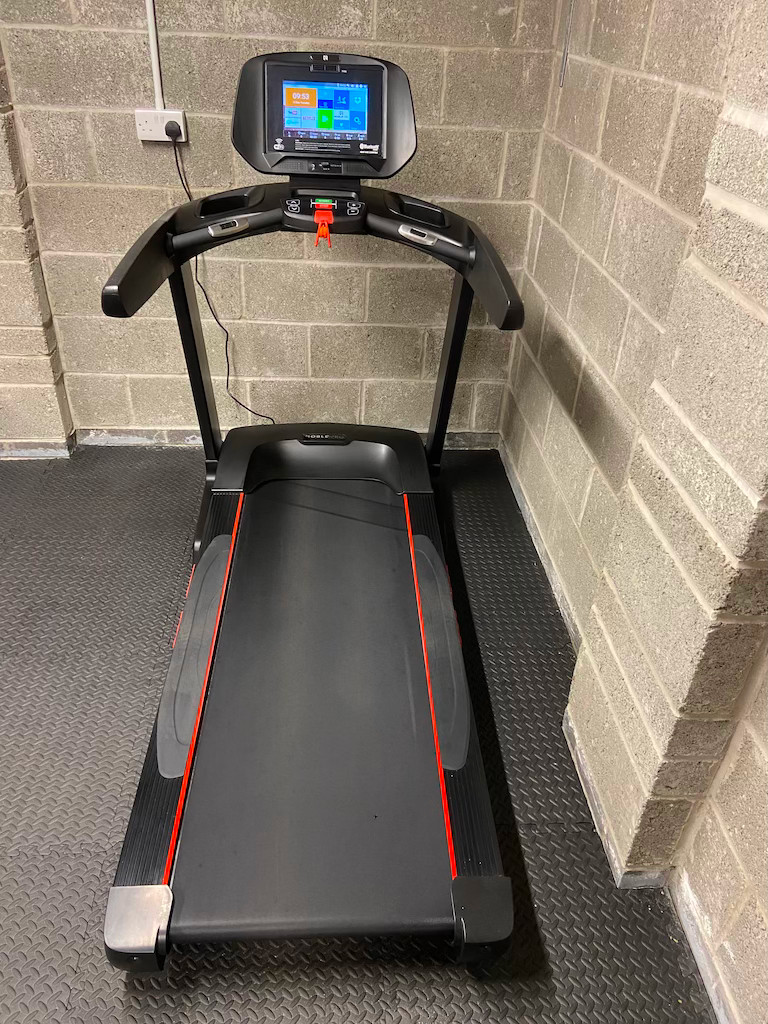 Noble pro elite e8i treadmill review front view